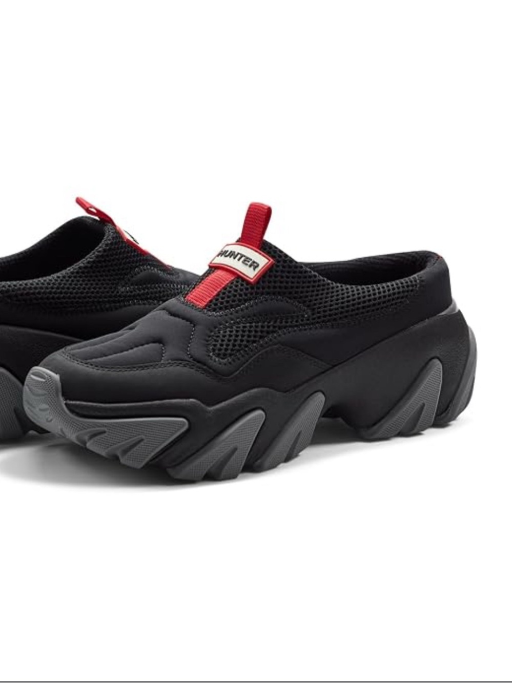 Hunter Women's Darisa Slip-on Casual Shoe in Black.